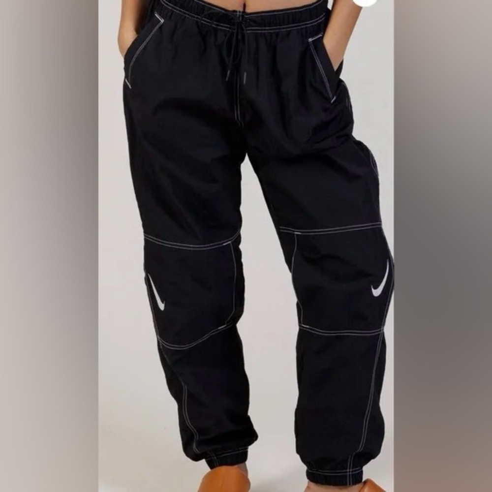 Nike Sportswear Swoosh Woven Pants Black Contrast Stitch Track Joggers Medium